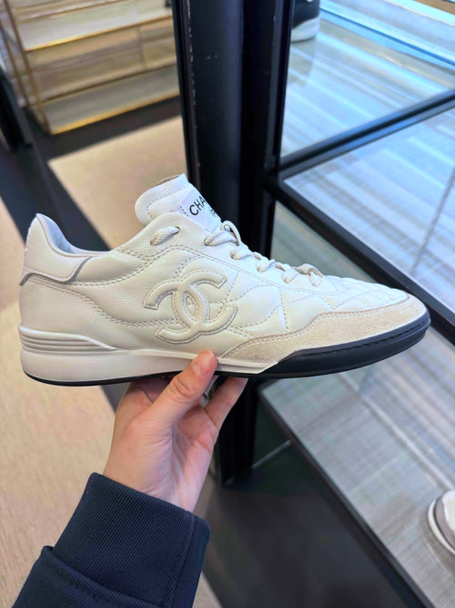 Chanel Sneakers Calfskin & Suede Calfskin(White)
