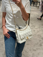 CHANEL AS4324 Medium Wavy CC Hobo Bag | 香奈兒 天貓精靈腋下手袋 (中碼/多色) - LondonKelly 英國名牌代購
