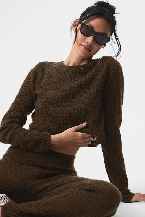 ALO YOGA Cashmere Plush Waffle Cropped Long Sleeve | 羊絨絨毛格紋短版長袖上衣 (多色)